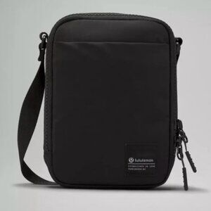 Lululemon Crossbody Easy Access Bag Black